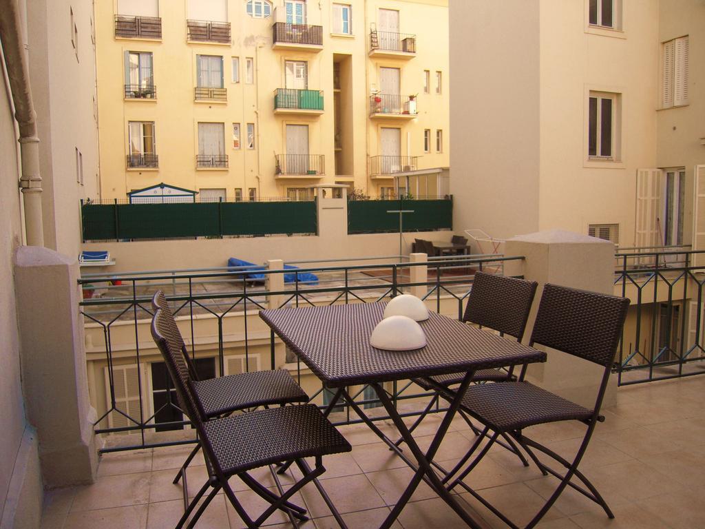 Hostel Meyerbeer *